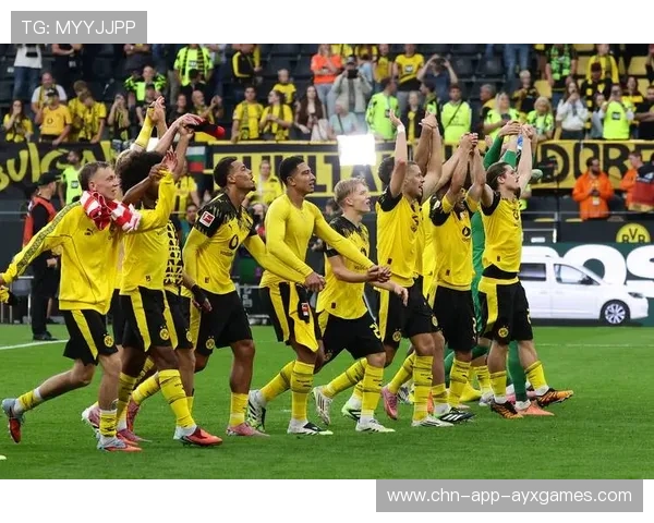 多特蒙德快速攻防转换流畅,边路威胁加剧 多特蒙德快速攻防转换流畅,边路威胁加剧