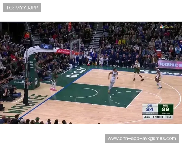 库里连线震撼球馆,勇士成功弯道超车 库里连线震撼球馆,勇士成功弯道超车