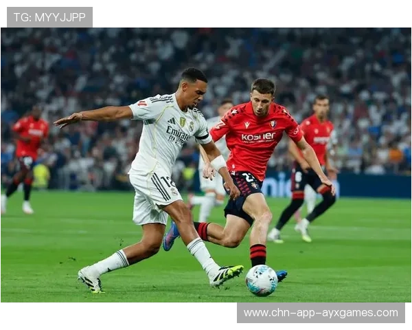 西甲塞维利亚边侧渗透连贯性极强,场面稳稳上升 西甲塞维利亚边侧渗透连贯性极强,场面稳稳上升