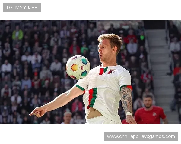 德甲法兰克福连续推进提升速度,现场气氛全面爆燃