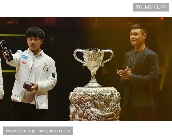 万人高喊MVP：荣耀的狂欢与坚持的力量