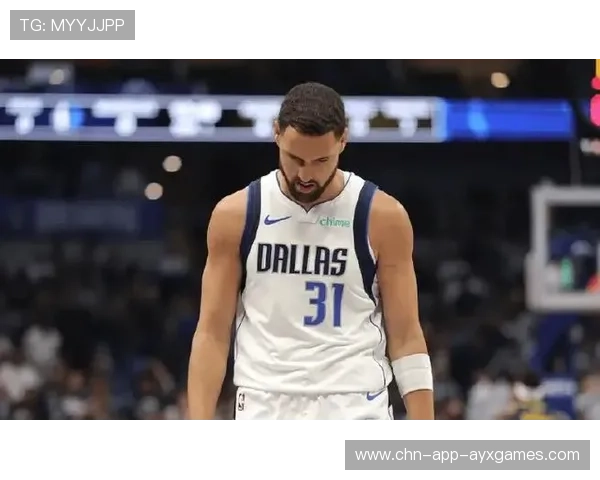 克莱表现低迷，独行侠困境深化，缺乏替代者难以摆脱困境，克莱伯独行侠