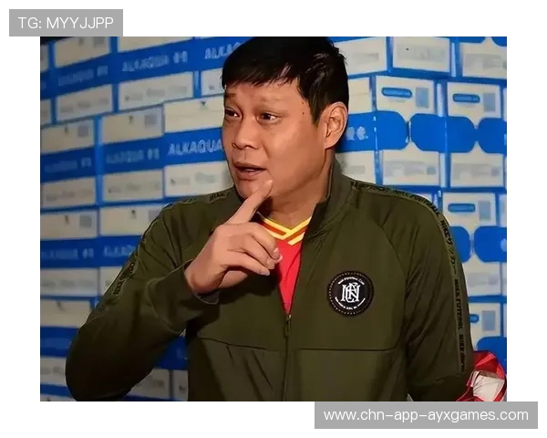 退役球员履新教练职务,传承技战术精髓,教练退役球衣 退役球员履新教练职务,传承技战术精髓,教练退役球衣